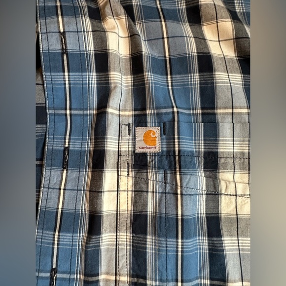 Carhartt Men’s Medium Blue Plaid Short Sleeve Button Up Shirt Cotton Pocket Work - Picture 3 of 8